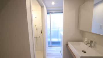 201 | Baño | Regadera, amenidades de baño gratuitas, secadora de cabello