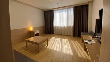 Room | Minibar, blackout drapes, free WiFi