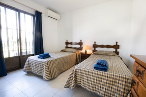 2 bedrooms, iron/ironing board, free WiFi, bed sheets - HACIENDA 19 MENYBER (Nerja)