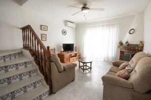 TV - HACIENDA 19 MENYBER (Nerja)