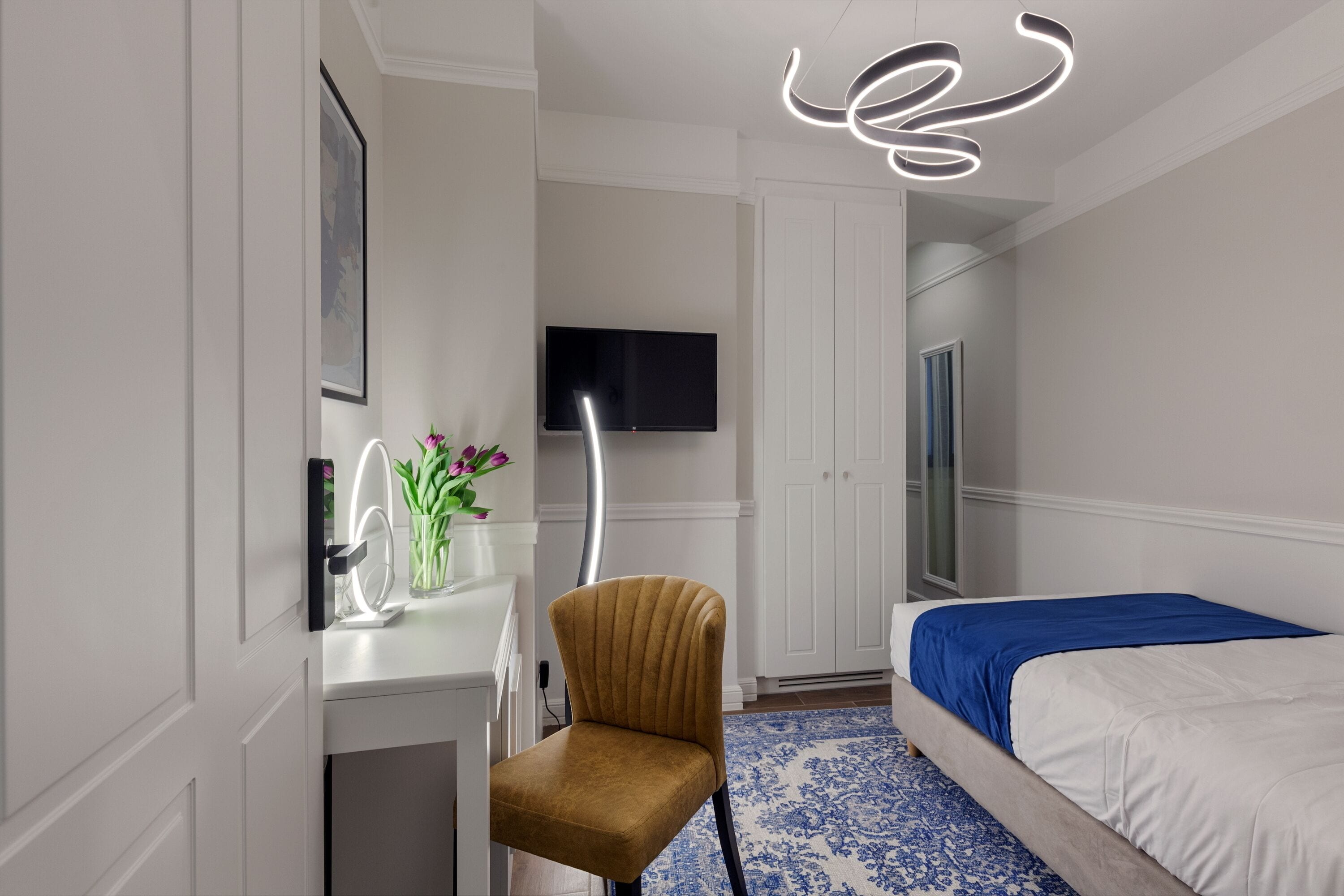 classic single room | in-room safe, desk, laptop workspace, blackout curtains