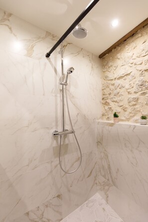 Shower, hair dryer, towels, soap - Sea View Retreat · Old Town Antibes · 3BR Home with Terrace & Game Room (Antibes)