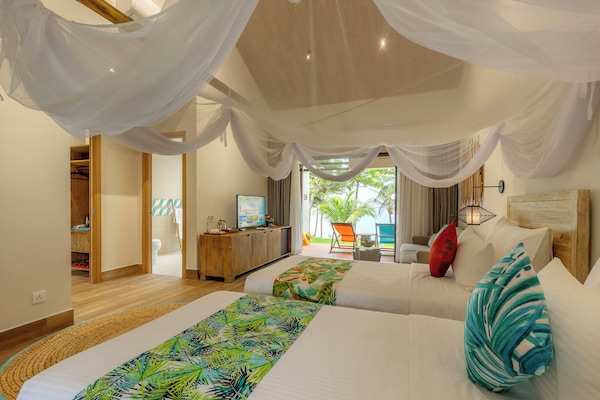 Sea View Bungalow with 2 Single Beds | Minibar, in-room safe, desk, soundproofing