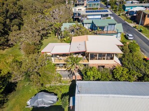 Exterior - The Cowrie House – Coastal Bliss at Beautiful Valla Beach (Valla Beach)
