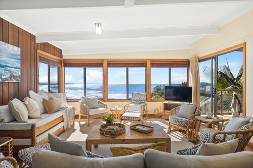 The Cowrie House – Coastal Bliss at Beautiful Valla Beach