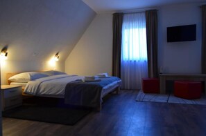 7 habitaciones y wifi 