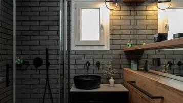 Bathtub, hair dryer, towels