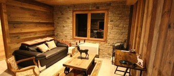 Chalet Les 3 Biches, resort center