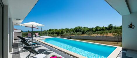 Outdoor pool, a heated pool