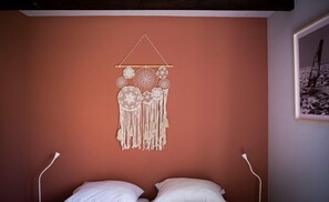 2 bedrooms, Internet, bed sheets