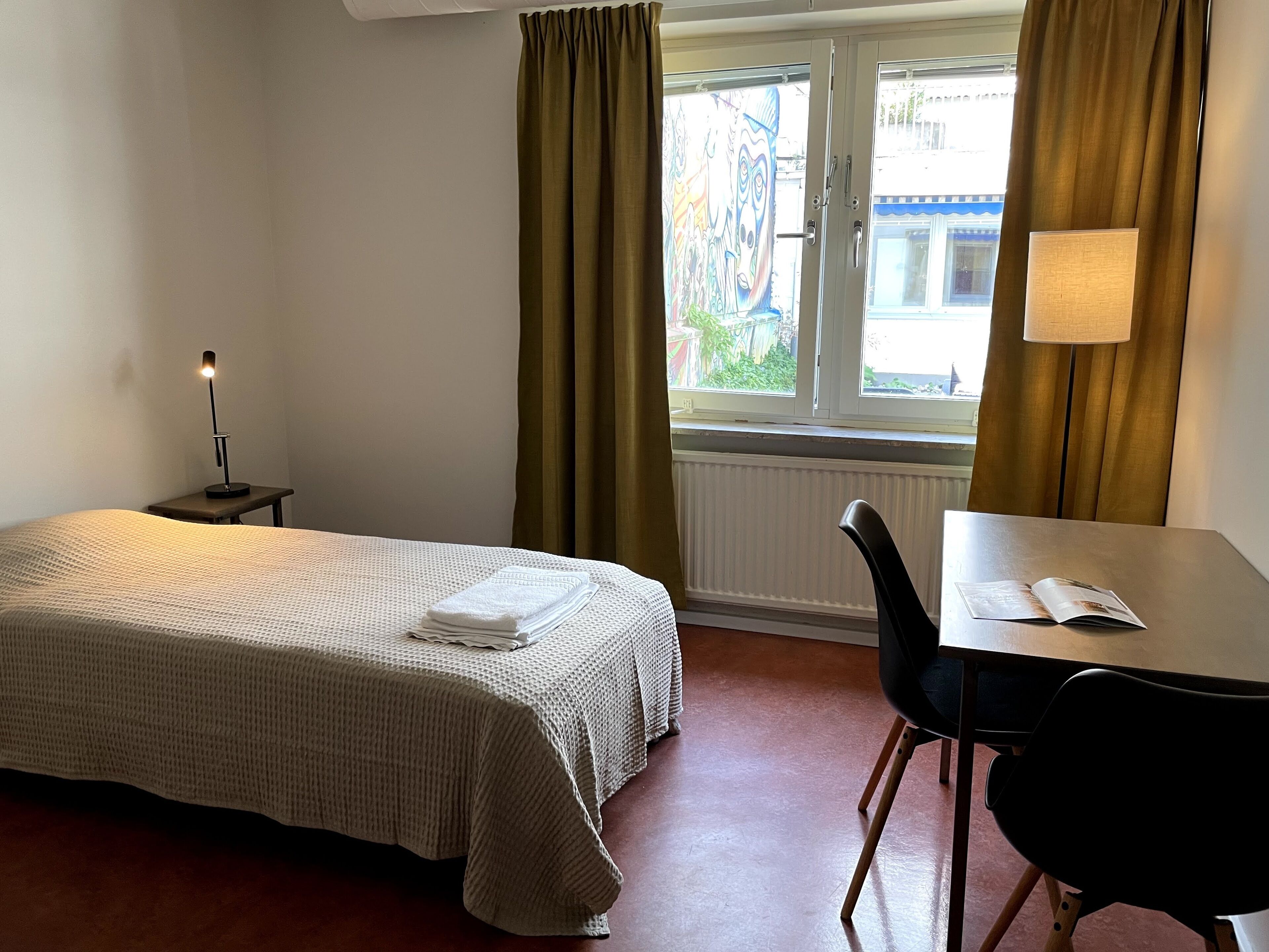 standard twin room, 2 single beds, shared bathroom | 1 bedroom, free wifi, bed sheets