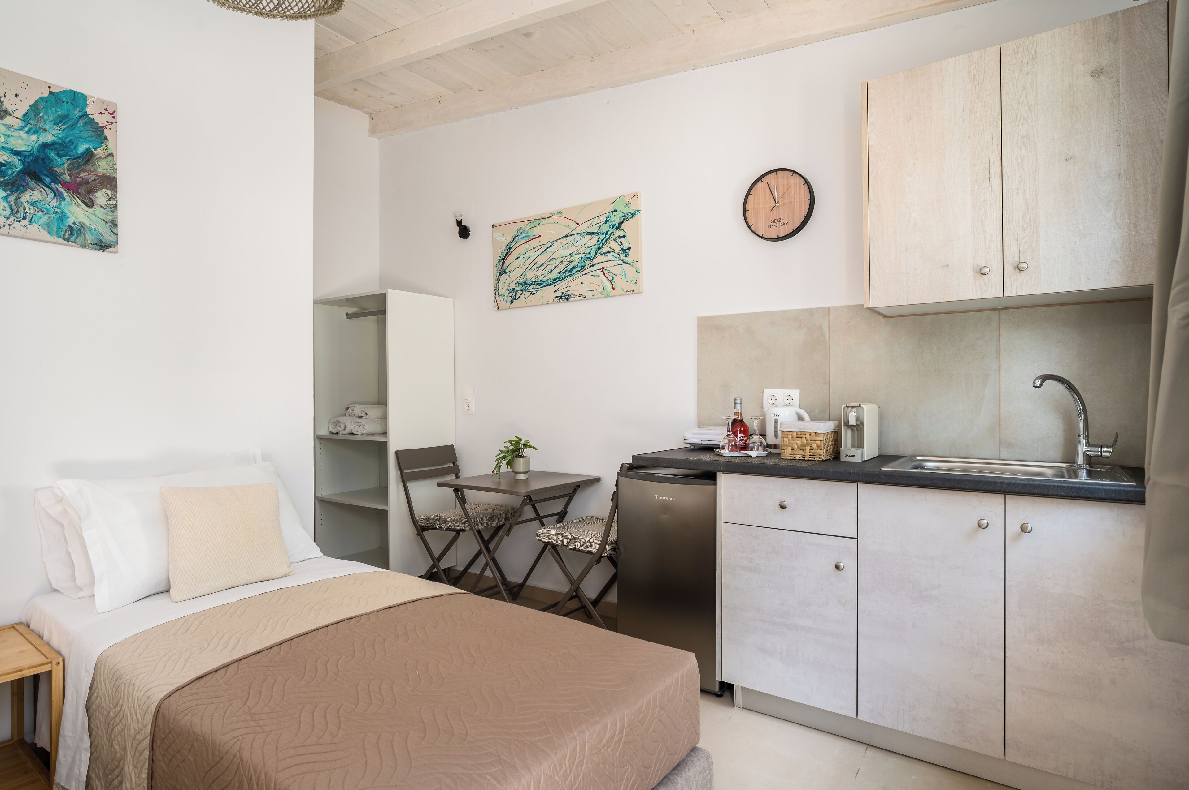Studio, Ground Floor | Living area | 24-inch TV with digital channels