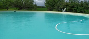 GITE on a 2-hectare estate with tennis court and private pool