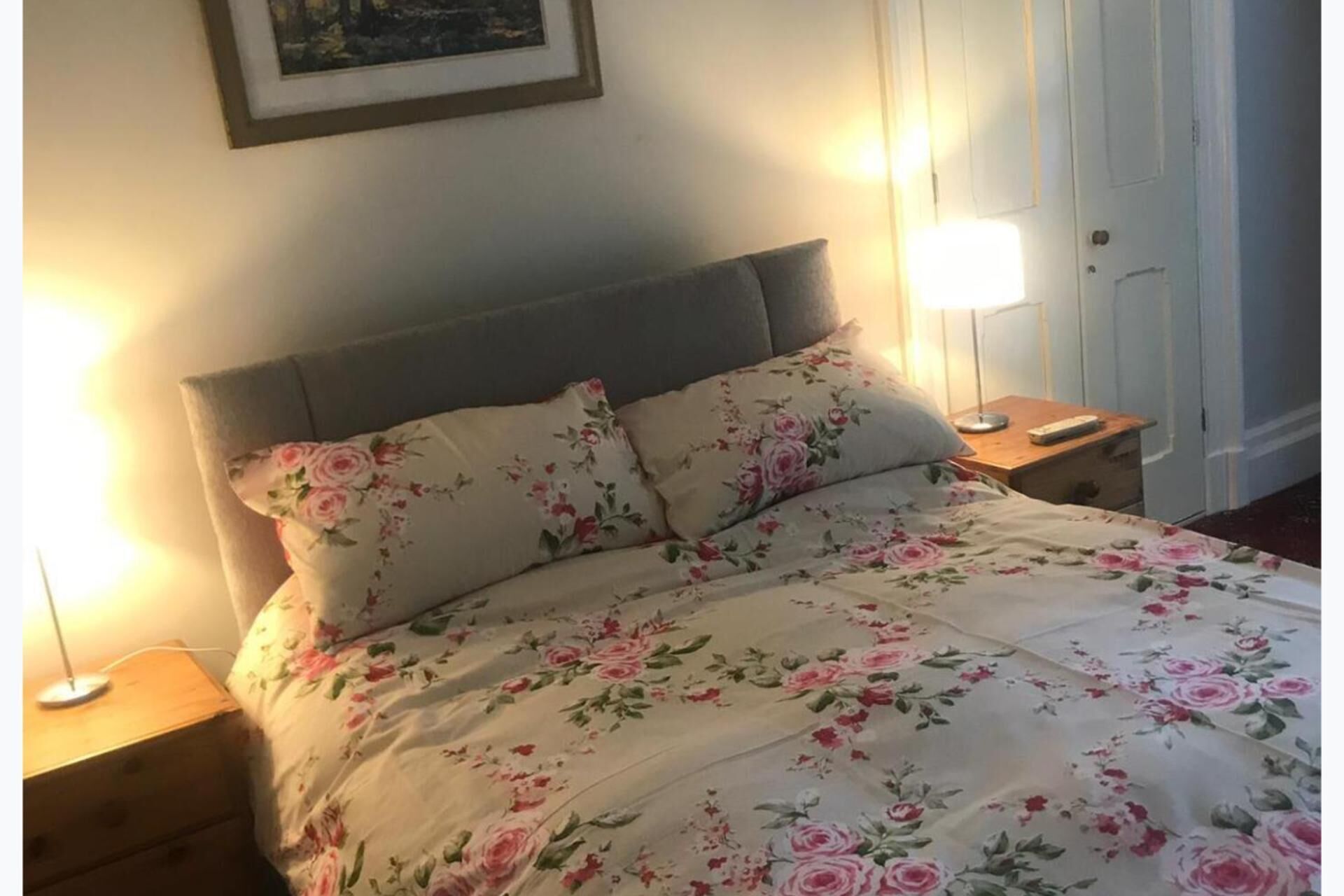 1 slaapkamer, een strijkplank/strijkijzer, reisbedje, gratis wifi