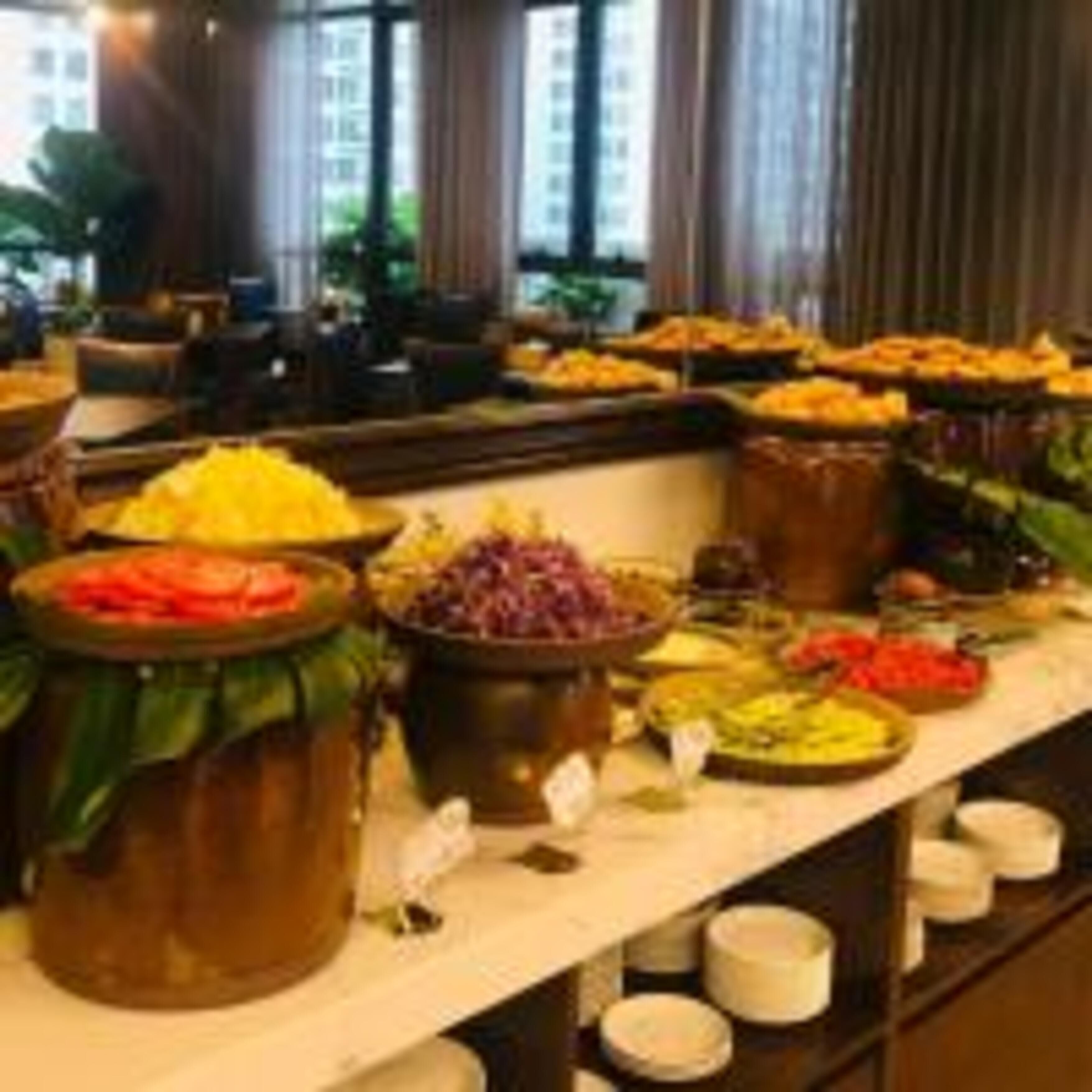 Daily buffet breakfast for a fee