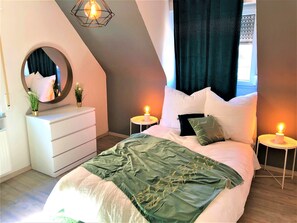 2 Schlafzimmer, BĂŒgeleisen/BĂŒgelbrett, kostenloses WLAN, BettwĂ€sche