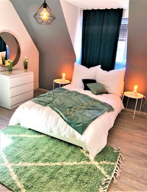 2 Schlafzimmer, BĂŒgeleisen/BĂŒgelbrett, kostenloses WLAN, BettwĂ€sche