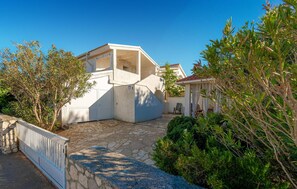 Property grounds - Cozy apartment in Vir with WiFi (Vir)