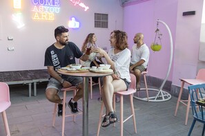 Snack bar