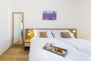 4 slaapkamers, een kluis op de kamer, een bureau