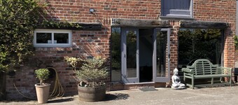 Impeccable Cottage Suitable for 2 Adults & 1 Child