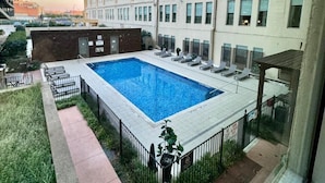Pool - 2 BR | 2 Bath | Downtown | Free Valet Parking | 5 (Dallas)