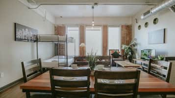 2 bedrooms, desk, iron/ironing board, travel cot