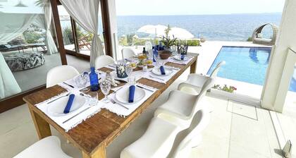 Villa „Tre Pini“ in 1. Meereslinie mit fantastischem Meerblick und Strandnah