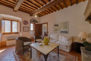 Televisie en een open haard