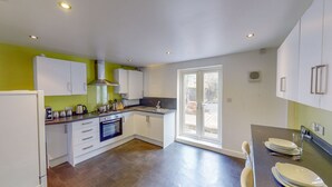 House | Private kitchen - Kings House (Gillingham)