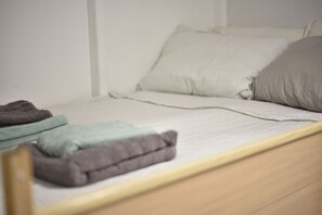 1 bedroom, desk, WiFi, bed sheets - Micro Apartment, Outstanding Location, Japanese Concept (Belgrade)