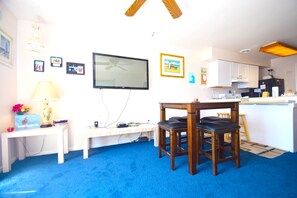 Dining - Jockey Beach 378-Baywater 123rd St, Internet, Pool, W/D, AC (Ocean City)