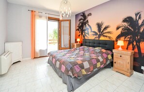 3 bedrooms, travel crib, free WiFi