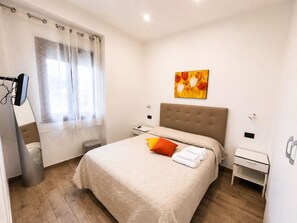 1 bedroom, WiFi, bed sheets - Raffaella Holiday Home, Agerola & Amalfi Coast (Agerola)