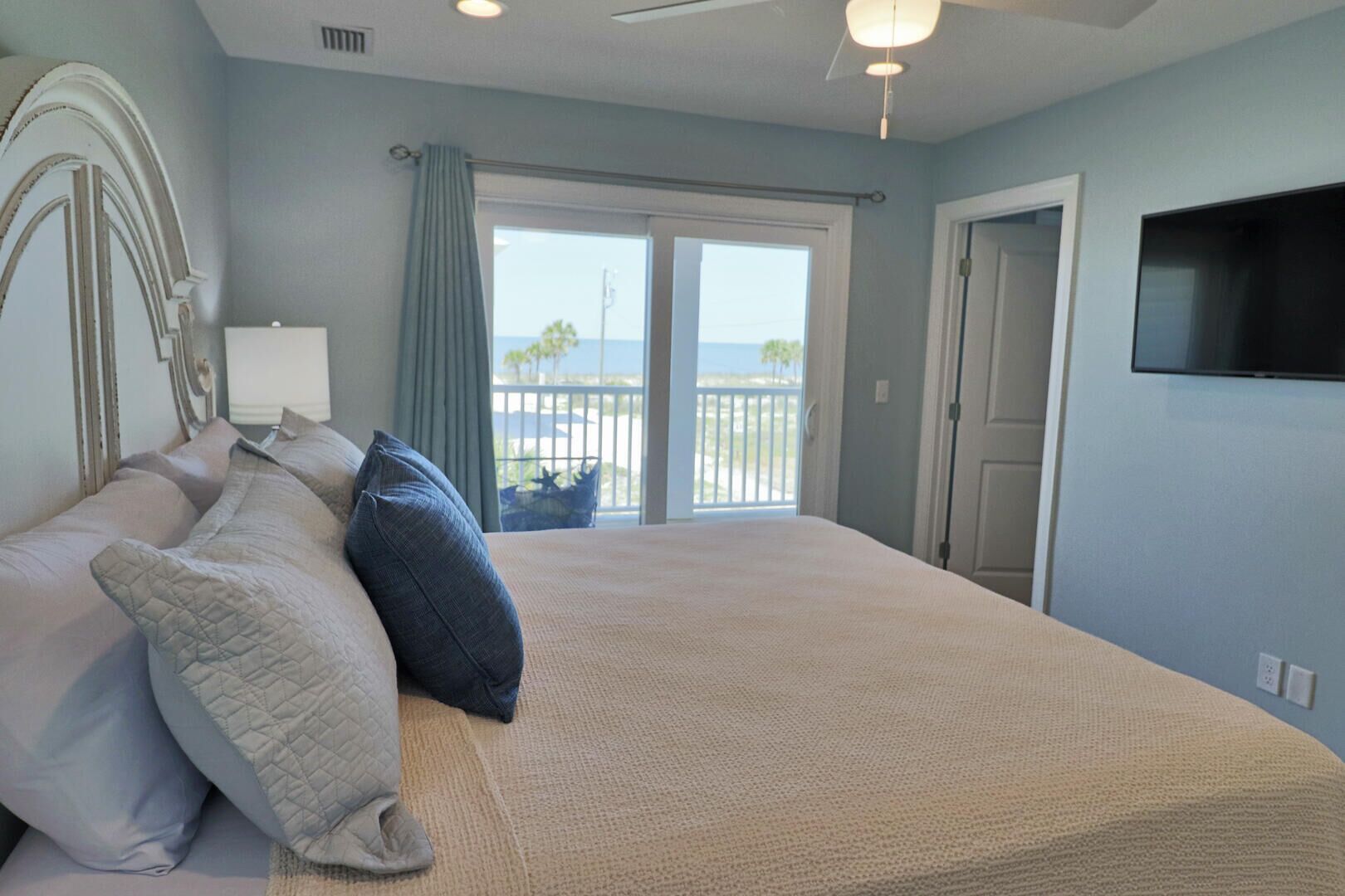 3 chambres, fer et planche à repasser, Wi-Fi, draps fournis