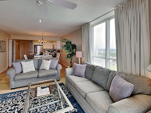 TV, DVD player - Pelican Beach #1918 | Balcony, Views, Amenities! (Destin)