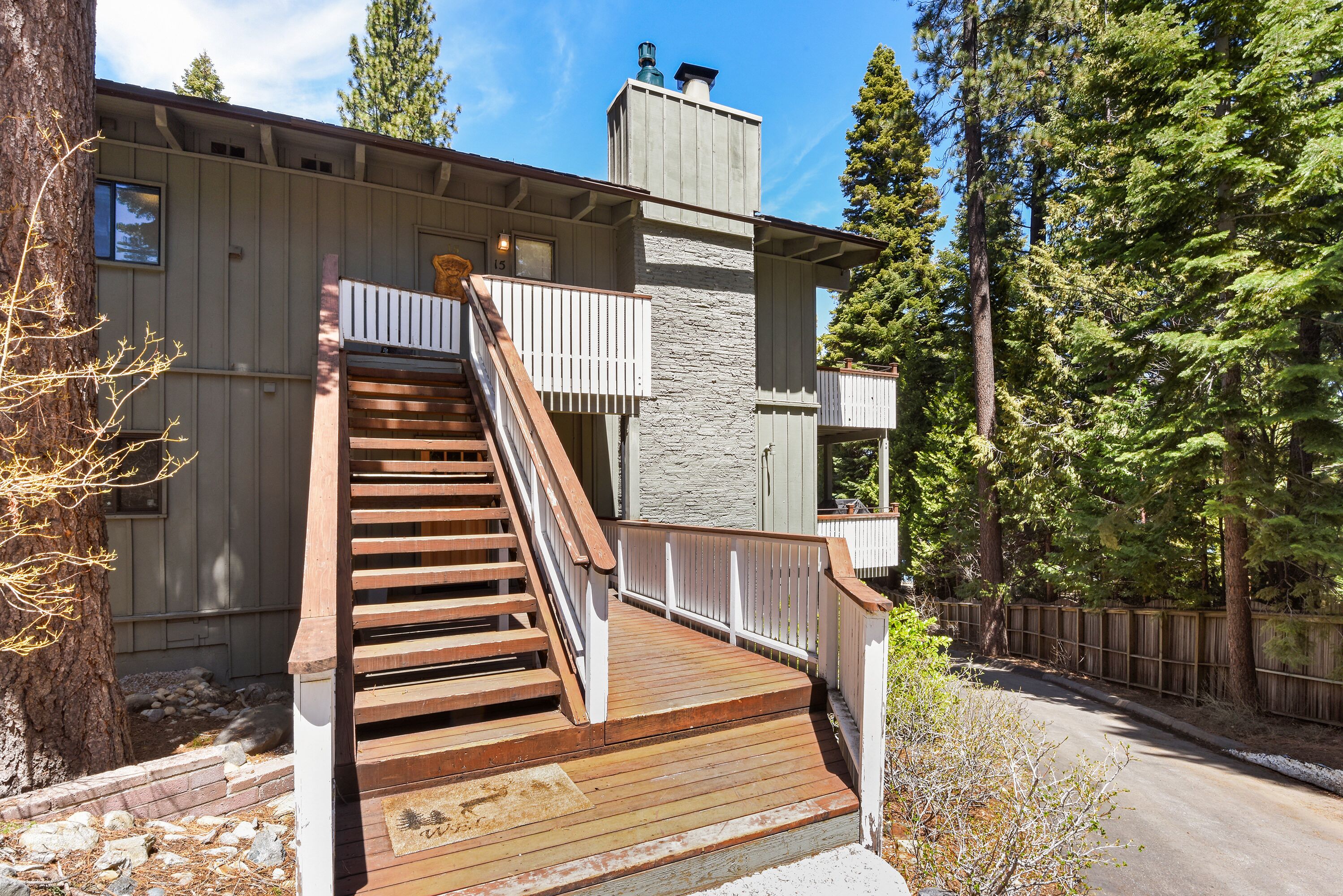 Tahoma Condo w/ Gas Grill | Lakefront HOA Amenities Access