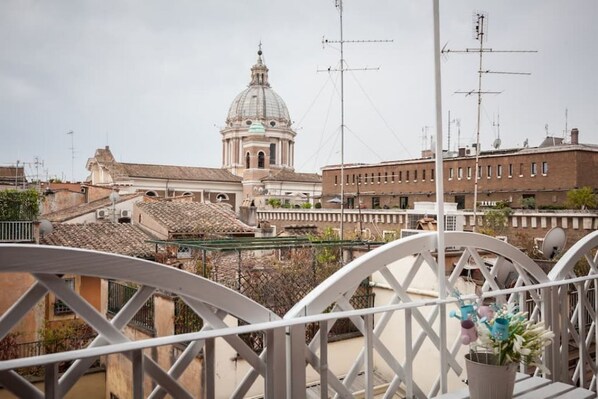 Property grounds - Luxury Rooftop Home 3 Mins From Spanish Steps (Roma)