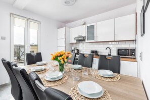 Apartment, 3 Schlafzimmer, 2 Bäder, Meerblick | Eigene Kochnische | Mikrowelle, Ofen, Herdplatte, Geschirrspüler