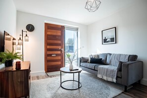 Luxury Apartment | Living area | Smart TV - The Interchange Apartment by Opulent (Salford)