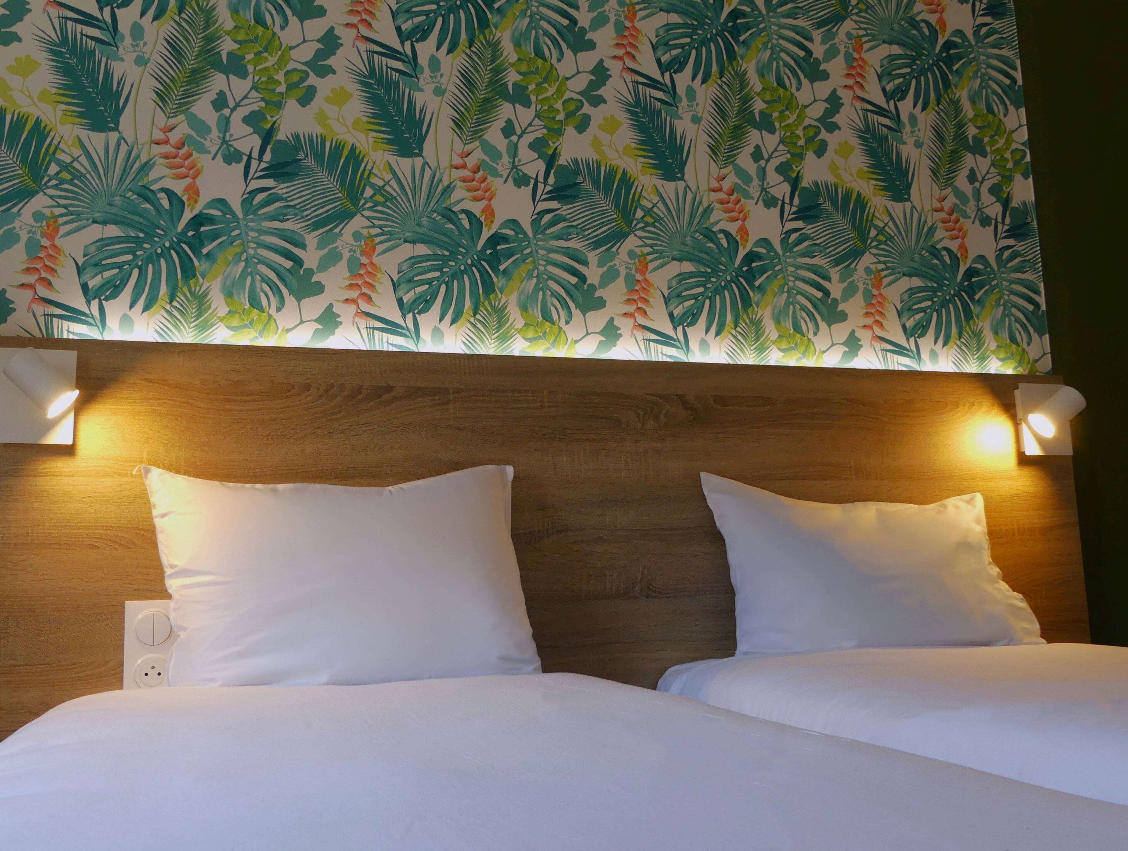 laptop workspace, soundproofing, free wifi, bed sheets