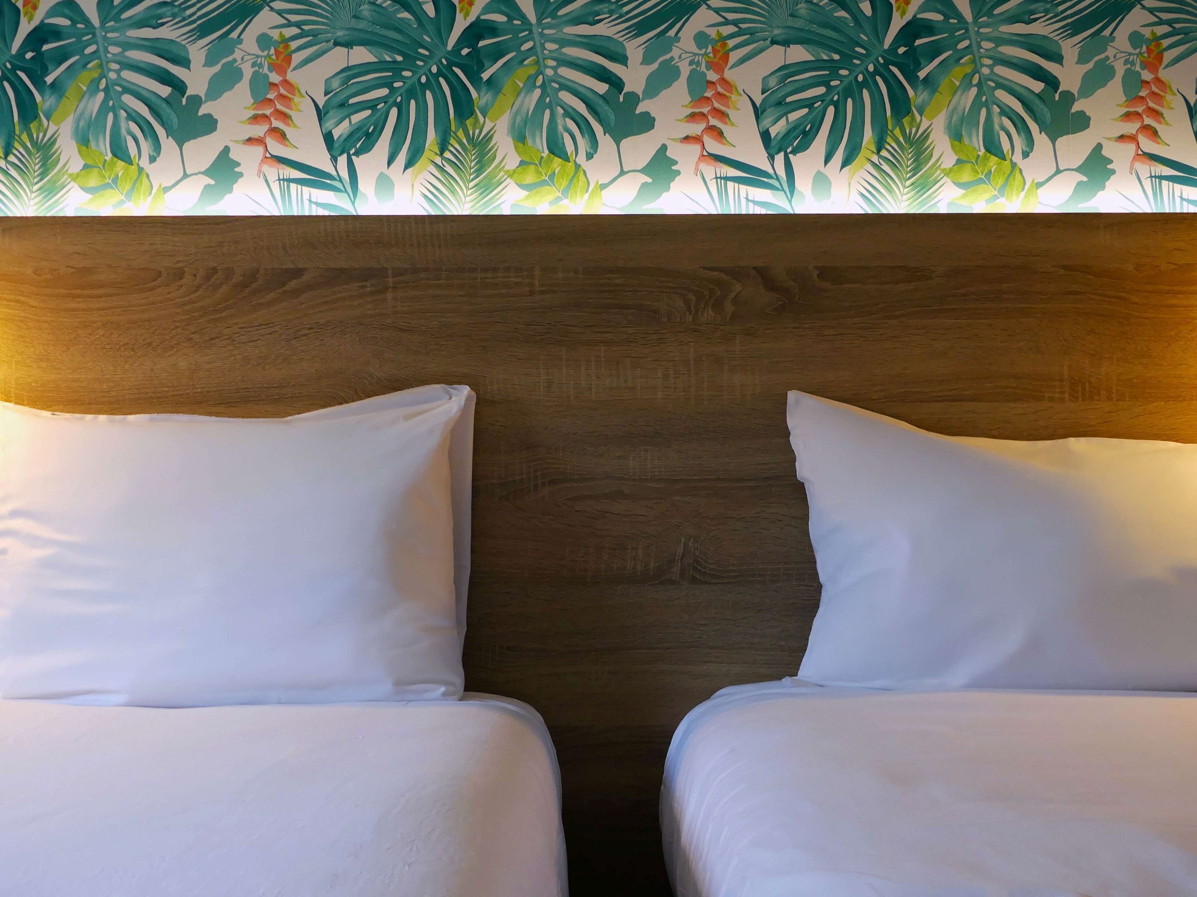 laptop workspace, soundproofing, free wifi, bed sheets