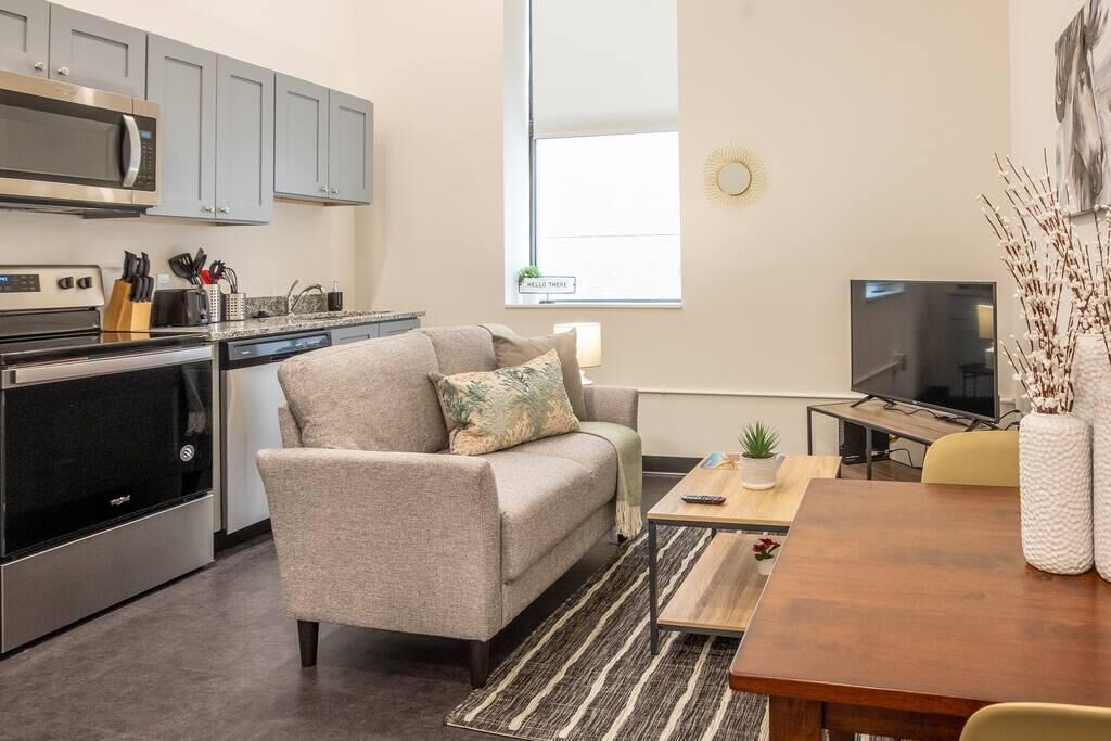 Frontdesk | Cozy Studio Apt in Cultural District