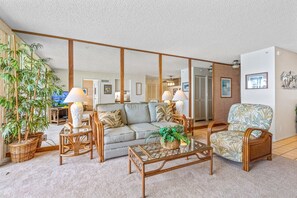 Living area - Royal Kahana 309 1 Bedroom Condo 1 Condo by RedAwning (Lahaina)