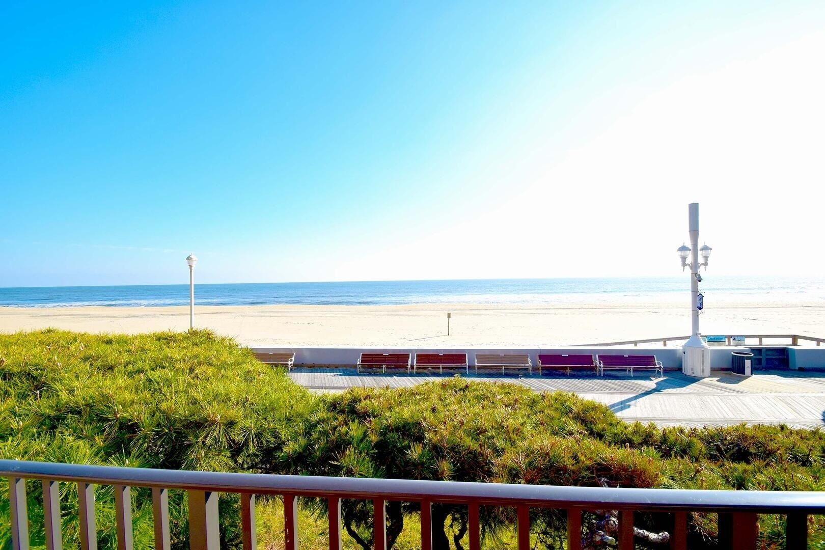 Condo, 2 Bedrooms | Property grounds