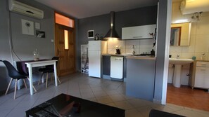 Réfrigérateur, lave-vaisselle