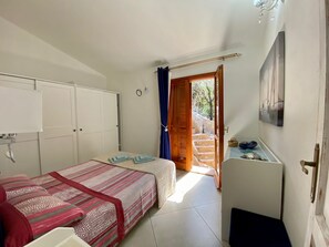 2 chambres, fer et planche à repasser, Wi-Fi gratuit, draps fournis