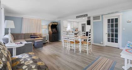 Happy Harbor w Hot Tub, Golf Cart and Luxury!