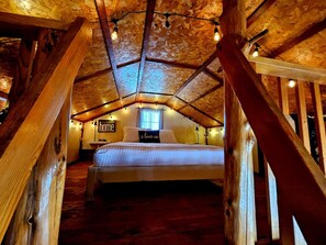 Silitysrauta/-lauta, Wi-Fi, vuodevaatteet