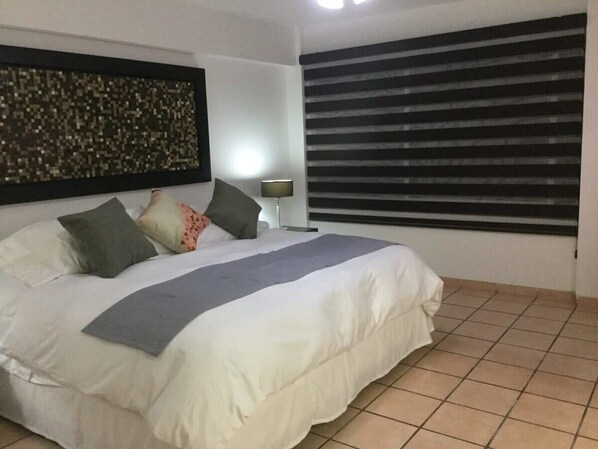1 bedroom, iron/ironing board, WiFi, bed sheets - +MS +Tranquila Suite +Ubicadísima +Cerca Av. Zaragoza (Santiago de Querétaro)